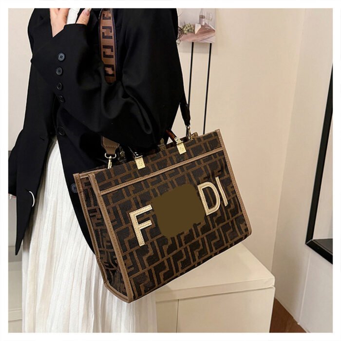 Sac transfrontalier de grande capacité femmes 2025 nouveau sac fourre-tout de niche navetteur sac à main haut de gamme de grande capacité - Image 3