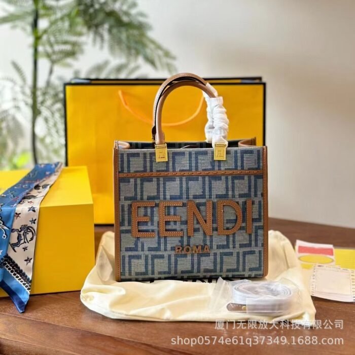 2024 Nouveau Vintage Classique F Famille Vieille Fleur Sac à main, Sac à bandoulière à une épaule pour femmes, Sac baguette de mode rétro - Image 2