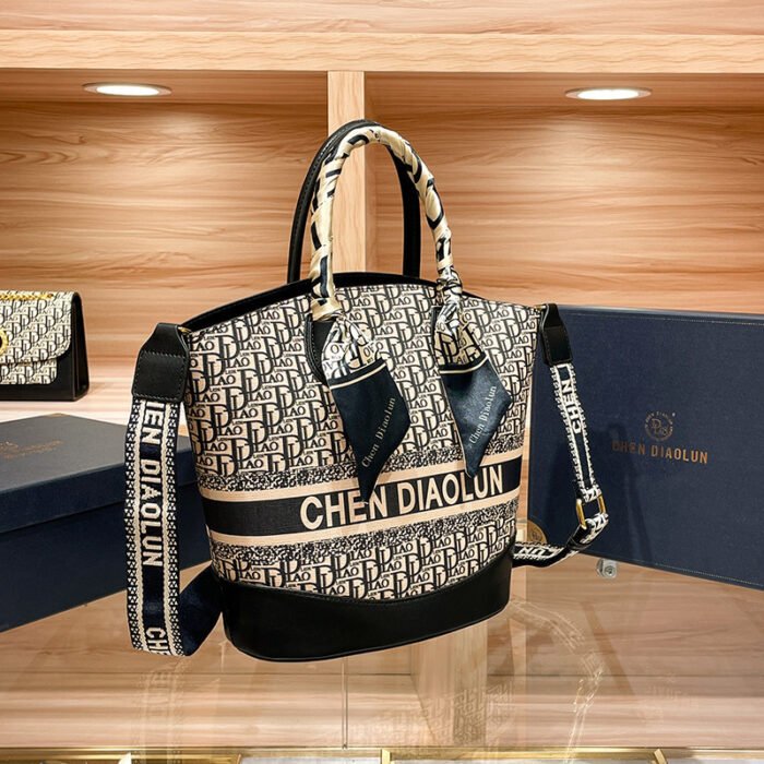 D maison broderie mode grande capacité sac fourre-tout sac femme 2025 nouveau sac shopping polyvalent épaule sac fourre-tout à bandoulière - Image 2