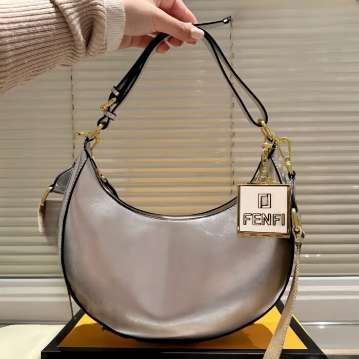 2024 Nouveau sac pour femmes, sac aisselles haut de gamme, sac à boulettes à la mode et polyvalent, sac rétro à épaule unique f home, belles lettres - Image 4