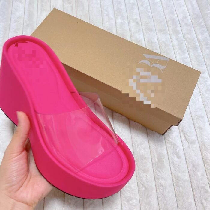 La nouvelle plate-forme imperméable haute haute imperméable transfrontalière européenne et américaine talon compensé plus la taille pantoufles de mode FemmesChaussures 2024 - Image 4