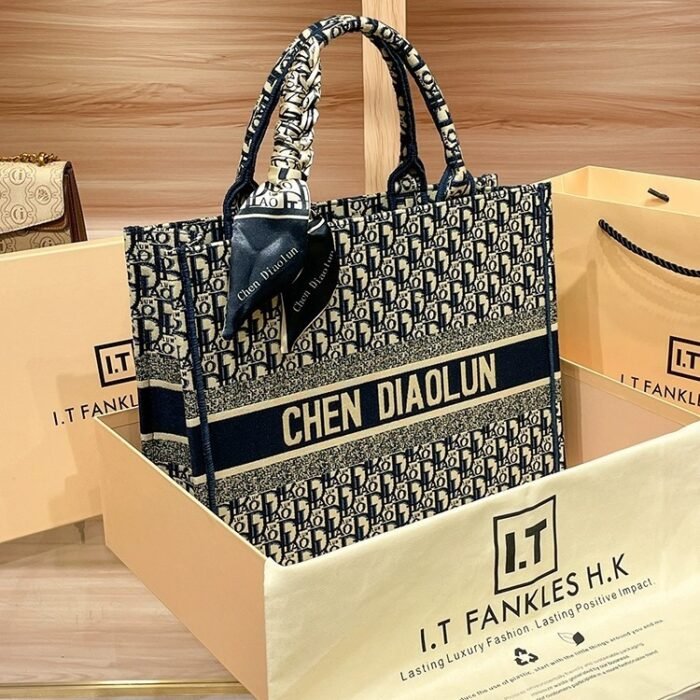 Sac fourre-tout, sac de classe pour femmes de grande capacité de haute qualité, sac de banlieue polyvalent pour femmes de style printanier, sac en toile à main