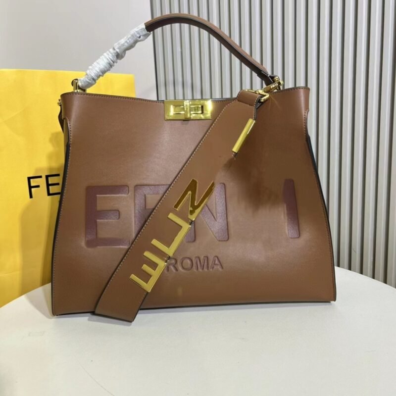 2023 Nouveau Retro Fashion Texture Bandoulière Sac fourre-tout Sac de transport atmosphérique polyvalent pour femmes Sac à main haut de gamme