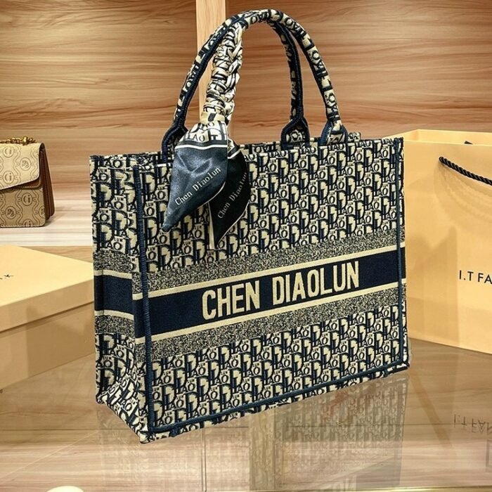 Sac fourre-tout, sac de classe pour femmes de grande capacité de haute qualité, sac de banlieue polyvalent pour femmes de style printanier, sac en toile à main - Image 2