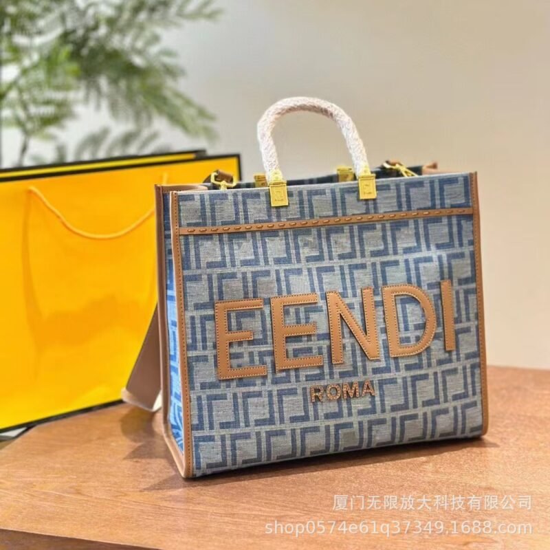 2024 Nouveau Vintage Classique F Famille Vieille Fleur Sac à main, Sac à bandoulière à une épaule pour femmes, Sac baguette de mode rétro